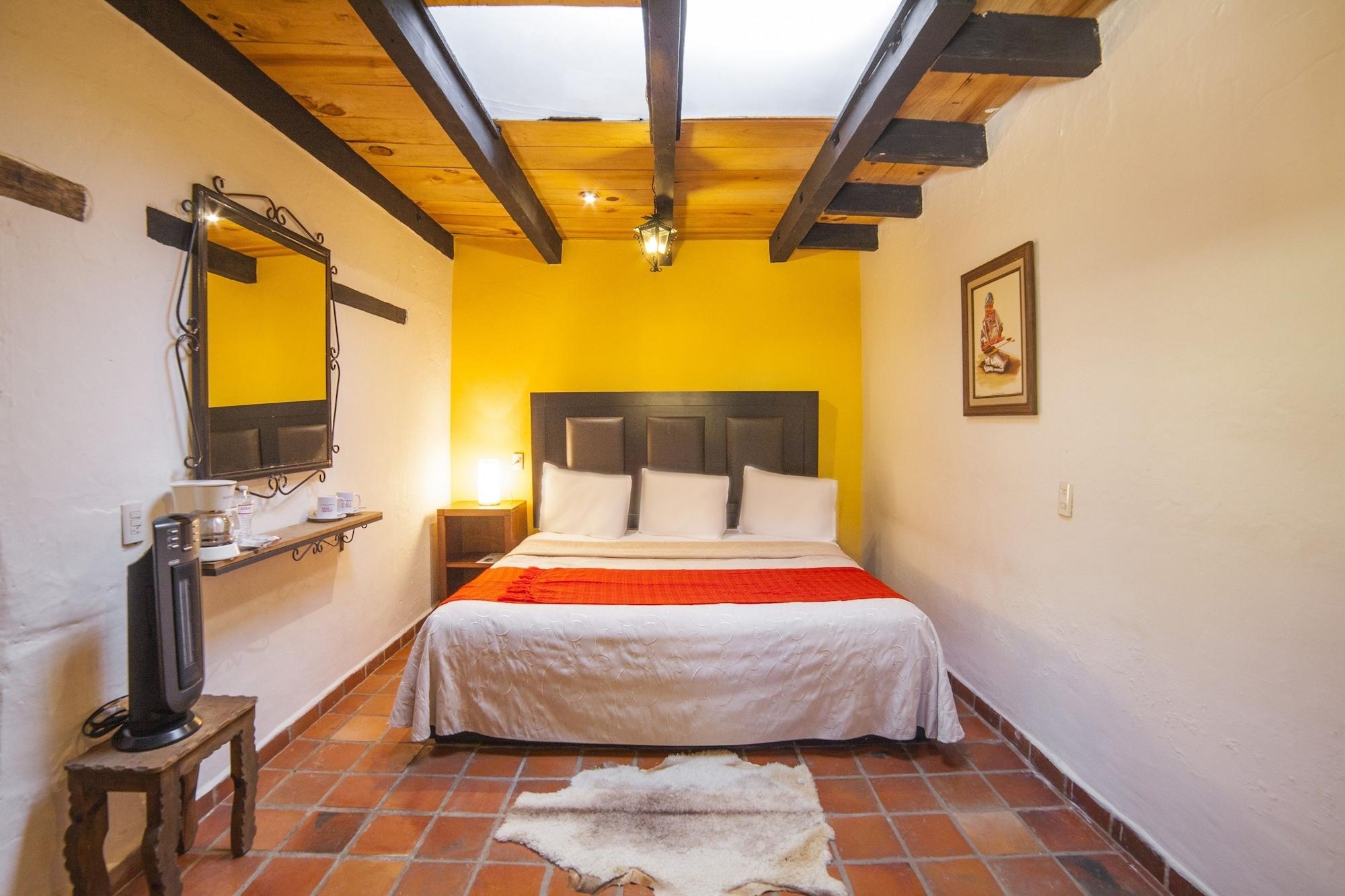 Hotel Adobe Y Teja San Cristóbal de Las Casas Esterno foto