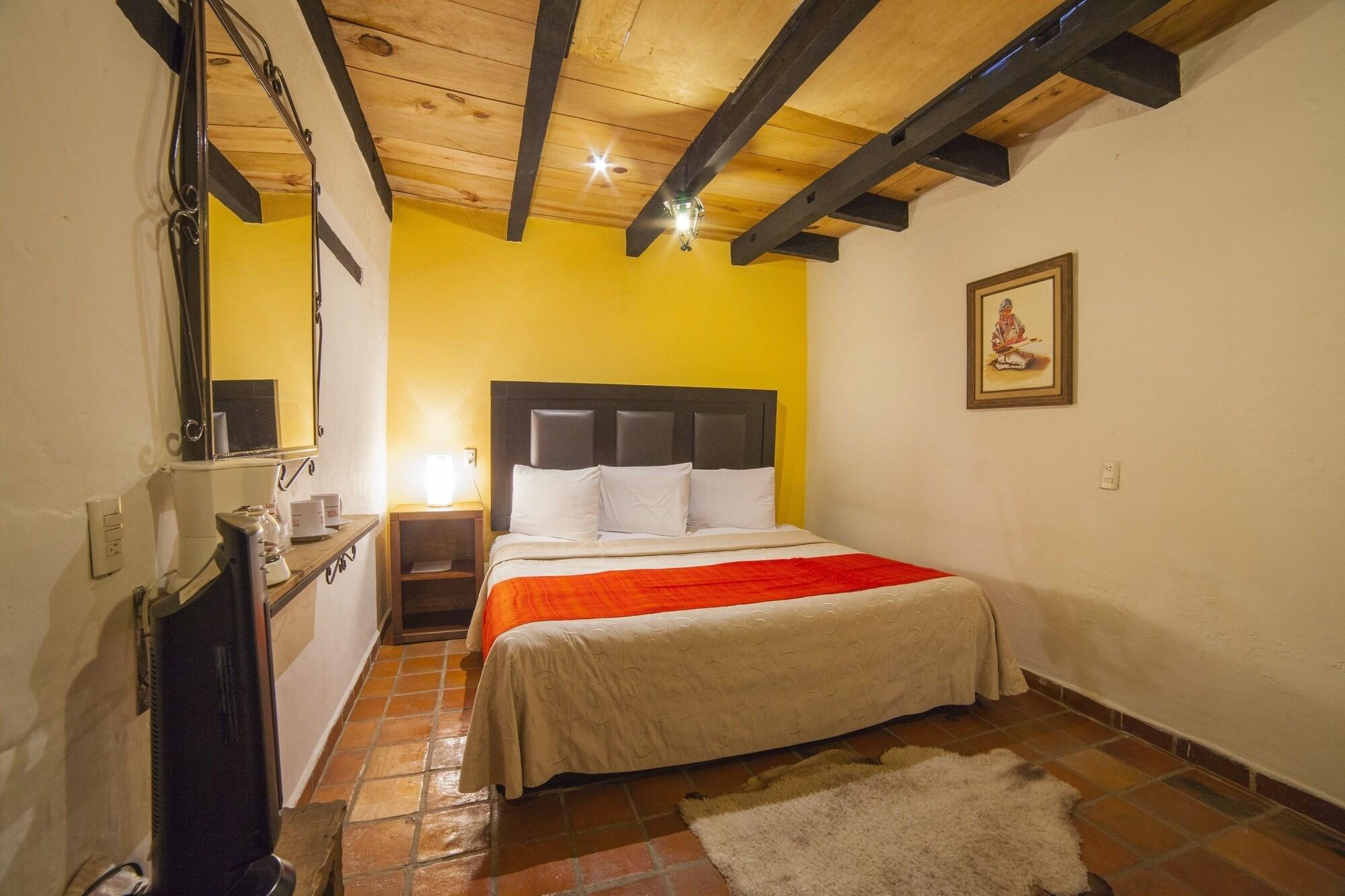 Hotel Adobe Y Teja San Cristóbal de Las Casas Esterno foto